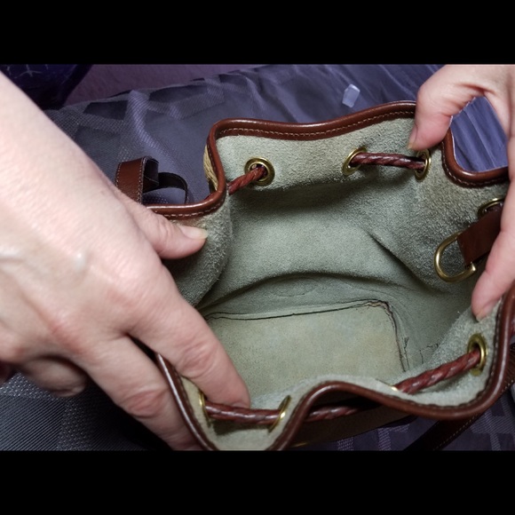 Dooney and Bourke Handbag - Picture 7 of 8